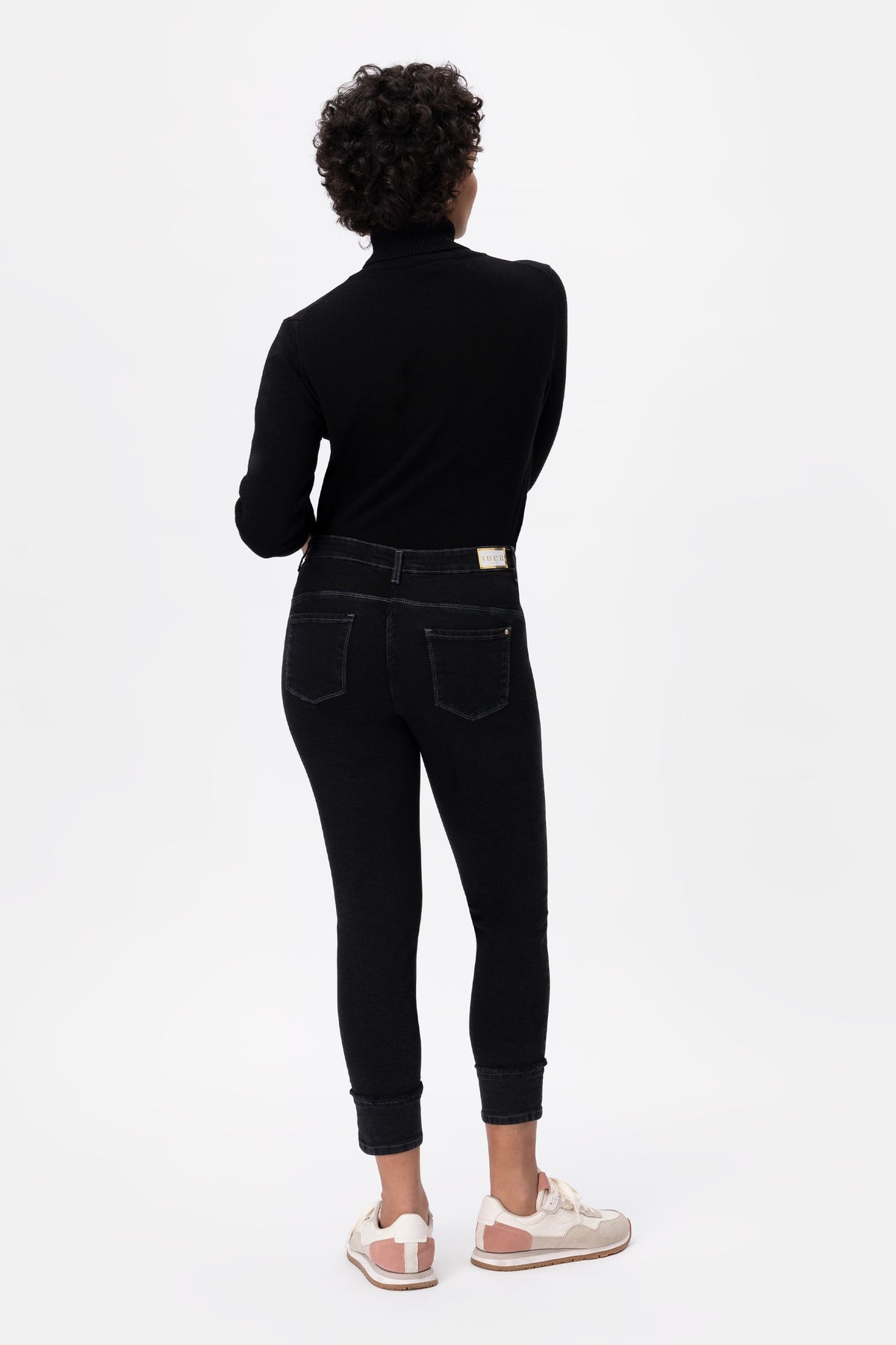 Joana Grn02/s Jeans nero con risvolto